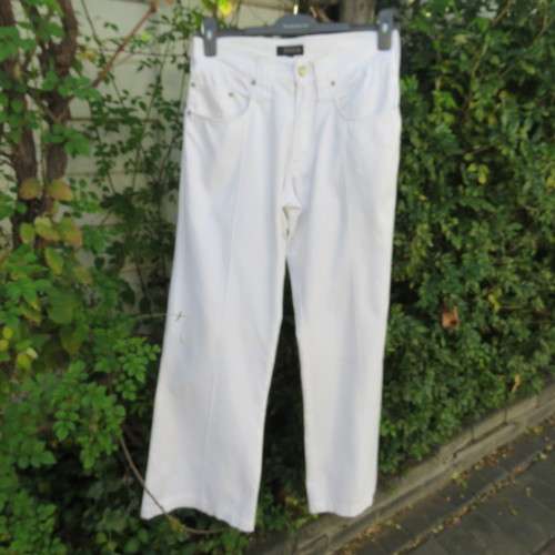 Handsome white Men`s pants by TRUWORTHS Man size 28/71. Cotton with some stretch. As new