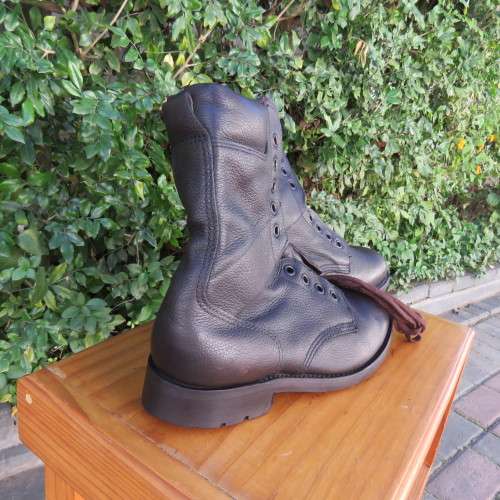 Pair SADF brown genuine leather soft top boots size 8. Army size 262. DWS issued 2011. As new