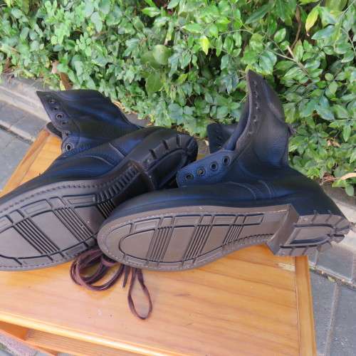 Pair SADF brown genuine leather soft top boots size 8. Army size 262. DWS issued 2011. As new