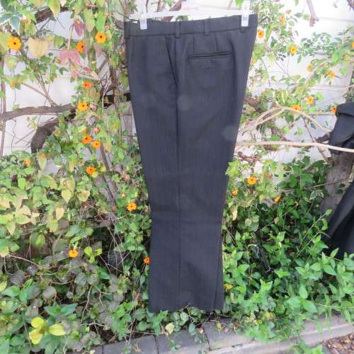 Men`s MAN about TOWN black with textured grey stripes in Trevira/wool. Jacket 42R Pants 40.As new