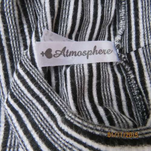 Slip over monochrome horizontal striped long top in soft stretch polycotton. By ATMOSPHERE. size 36