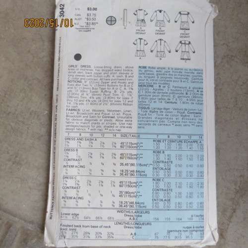 BUTTERICK sewing pattern for teens dress. Ages 7 to 14. Very good condition. 3042