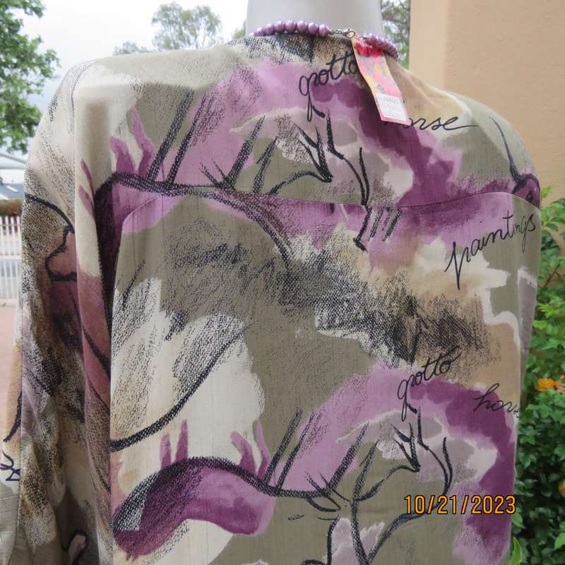 AVANT GARDE long top in creased polyester. In purple,beige and green. Size 35/11.As new.