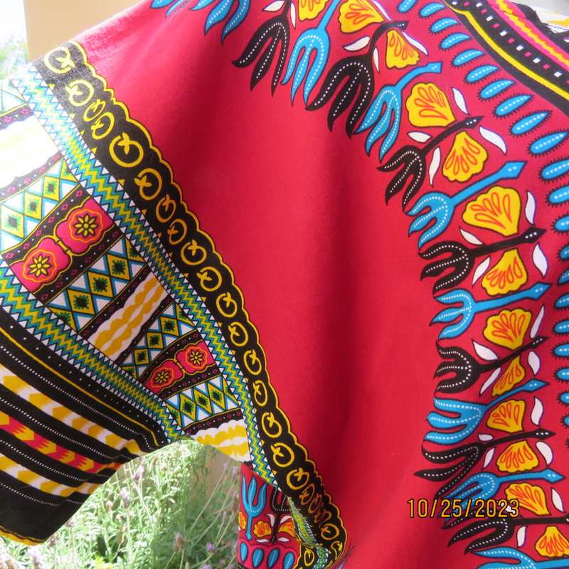 Ethnic slip over short cut-on sleeve top in maroon/stunning designs. Polycotton.Size 40 to 42.As new