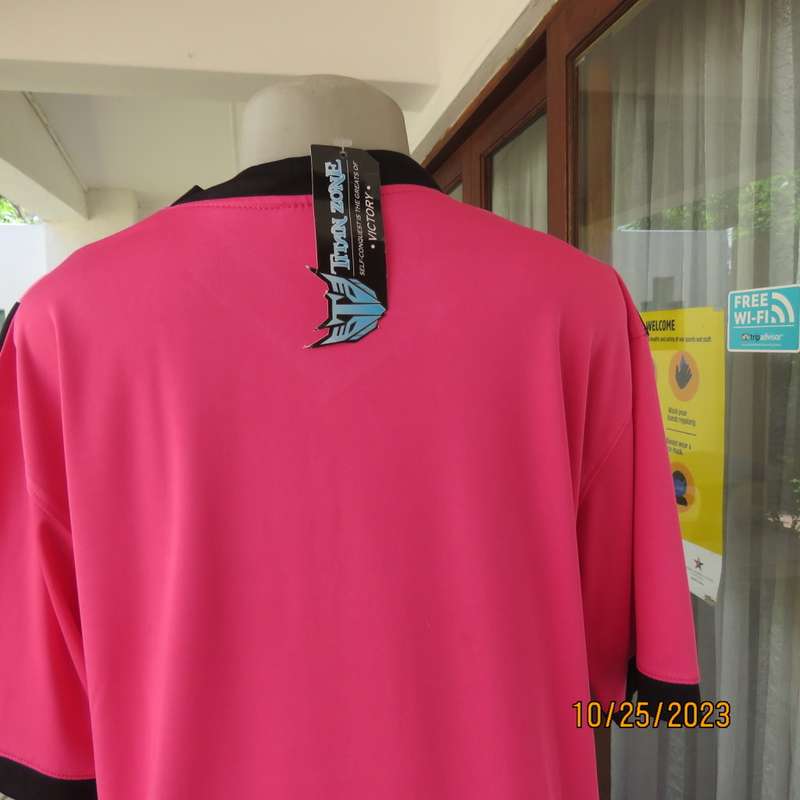 New TITAN ZONE sports slip over top in stretch polyester. Pink/yellow/black. Size 42/18. V neck.