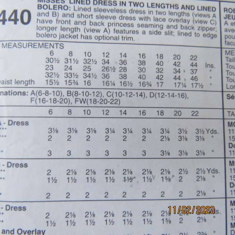 Easy McCall`s sewing pattern 7440 in size 6 to 22 in 10 pieces. Good condition