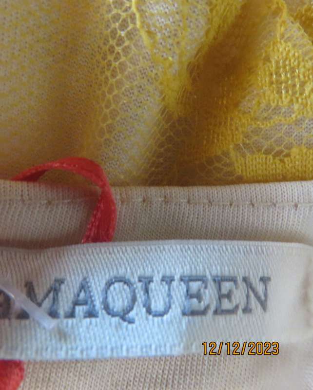 Luxury romantic canary yellow/glitter acrylic lace mini lined dress. Size 32/8 by DRAMAQUEEN. New