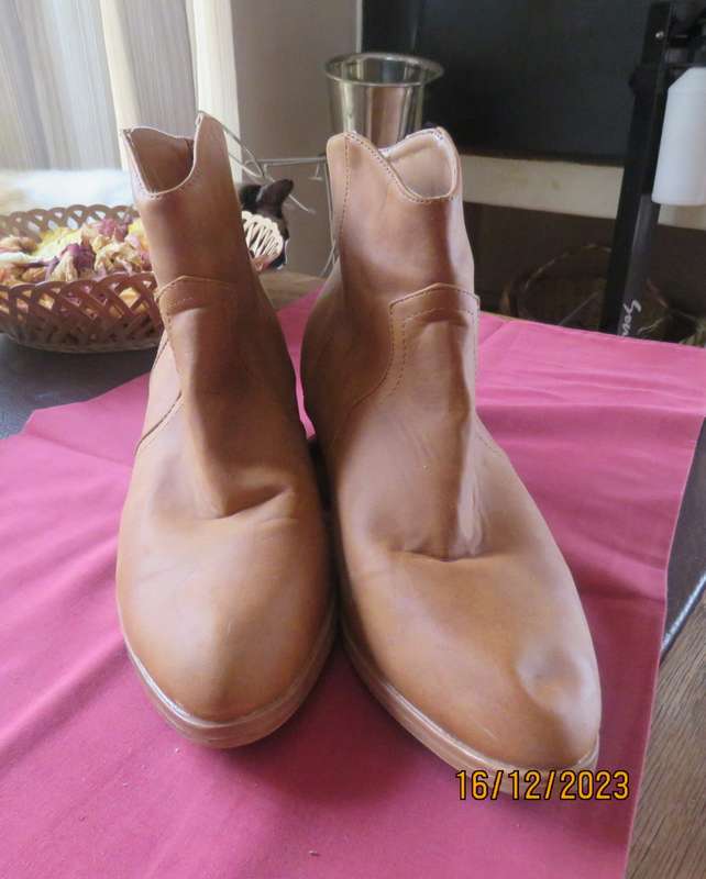 Pair of tan colour ankle boots size 6 by MRP. With comfy cuban heels. Zips at back. New condition