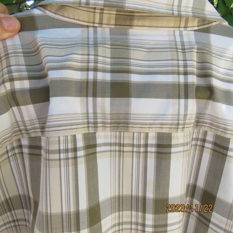 High quality casual short sleeve men`s pure cotton shirt by DOW JONES size XXL .Brown/beige check.