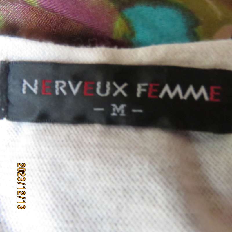 Well know Japanese brand NERVEUX FEMME beige soft stretch knitted top. Size 36. Lace sleeves. As new