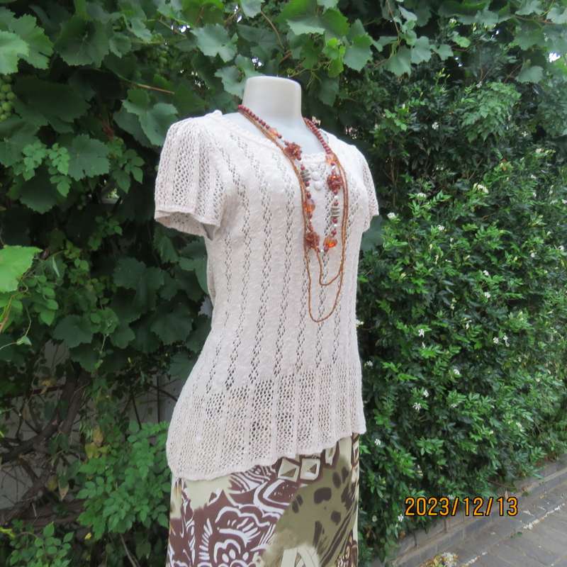Stunning ecru colour cotton/acrylic/mohair lace knitted capped sleeve top by MACA. Size 36/38.As new