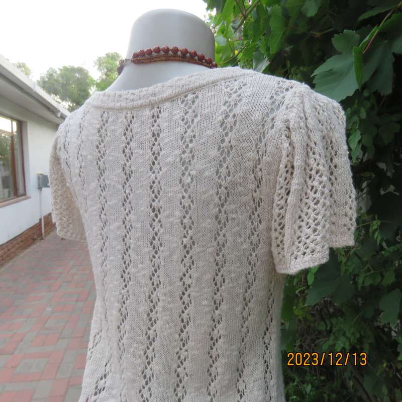 Stunning ecru colour cotton/acrylic/mohair lace knitted capped sleeve top by MACA. Size 36/38.As new