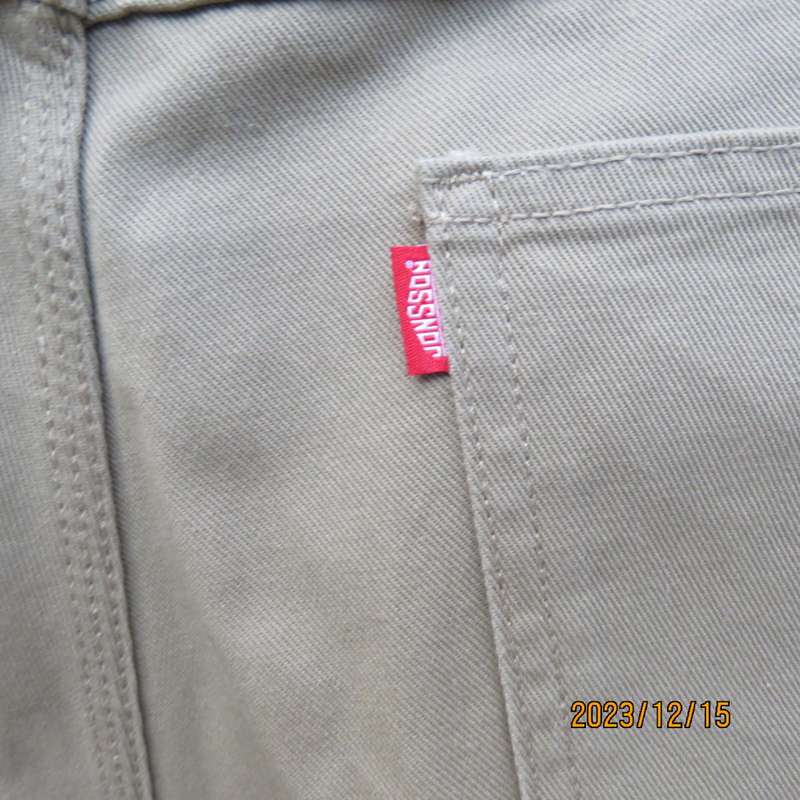 JONSSON khaki colour men`s size 34 heavy cotton shorts. Pockets back/front. Never worn. Brand new