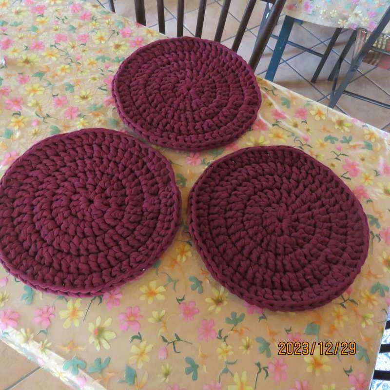 Set of 3 round  35cm diameter maroon table mats hand crochet with T Shirt yarn. New. Thick.