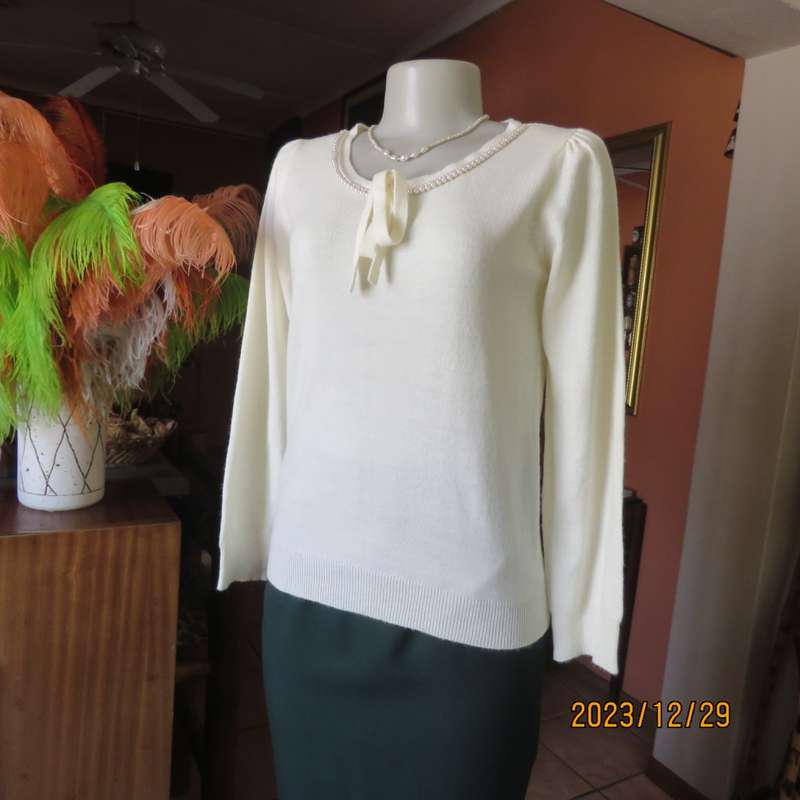 Soft rich cream acrylic/mohair blend pullover knitted cardigan by SOUP size 34/10. Pearl decorated.