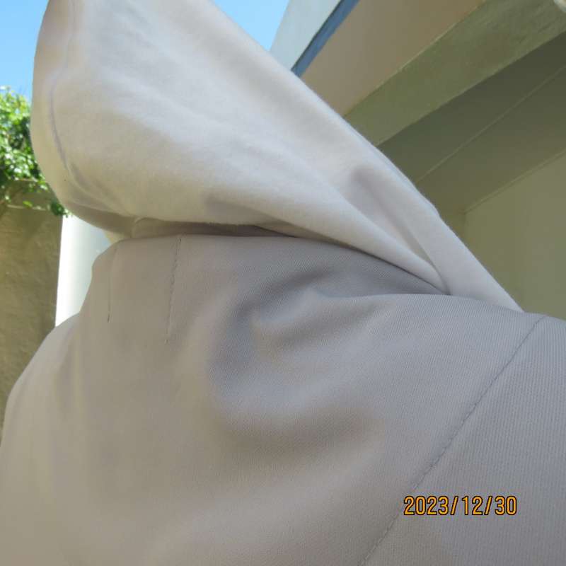 Fashion silver grey open coat in silver grey stretch poly with white hood. By BOU JELOUD size 34.