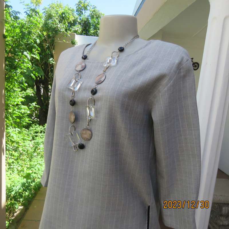 Unique silvergrey/white vertical striped top by ADAM ET ROPE from Japan size 34. Excellent quality.