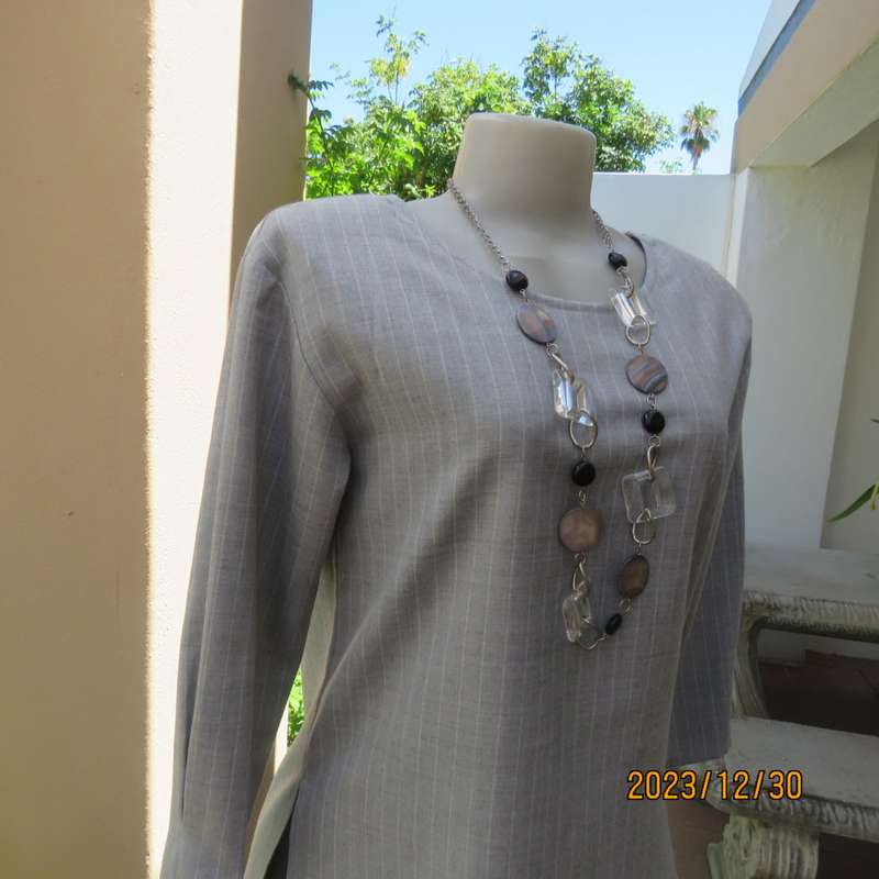 Unique silvergrey/white vertical striped top by ADAM ET ROPE from Japan size 34. Excellent quality.