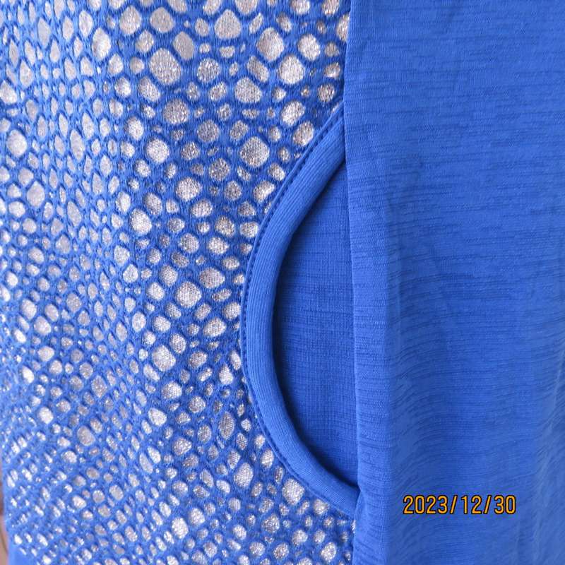 Luxe royal blue/silver short sleeve stretch top by KOREAN boutique size large 38.Lycra back.New cond