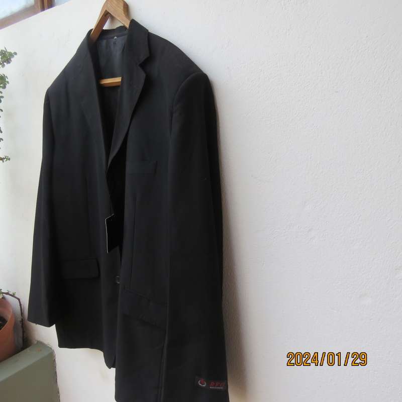 Very black handsome men`s jacket with 3 button closure. By RFG Clothing size 44/46. Brand new.