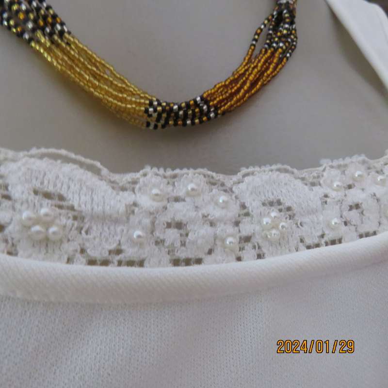 TRUWORHS size 34 light cream scooped neckline sleeveless top in stretch polyester.