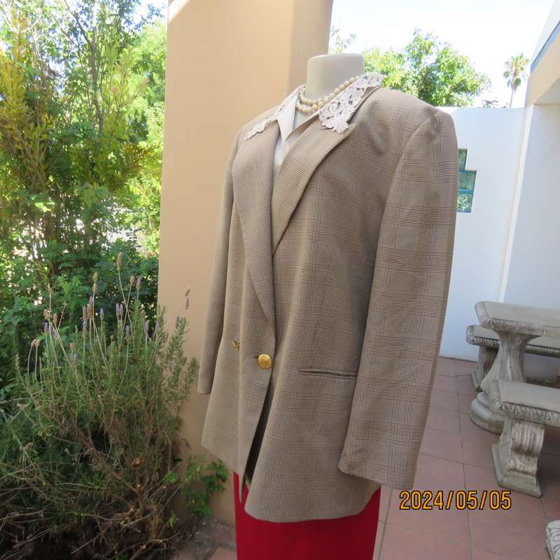 High quality JOHN ORRS checked long sleeve fully lined double breast size 38 jacket. Very good cond.