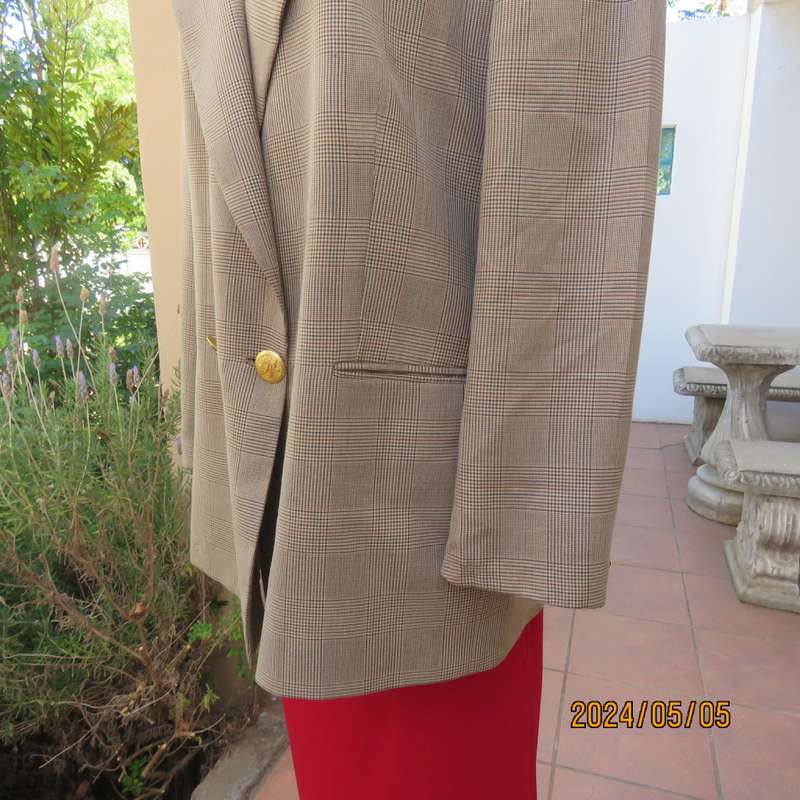 High quality JOHN ORRS checked long sleeve fully lined double breast size 38 jacket. Very good cond.