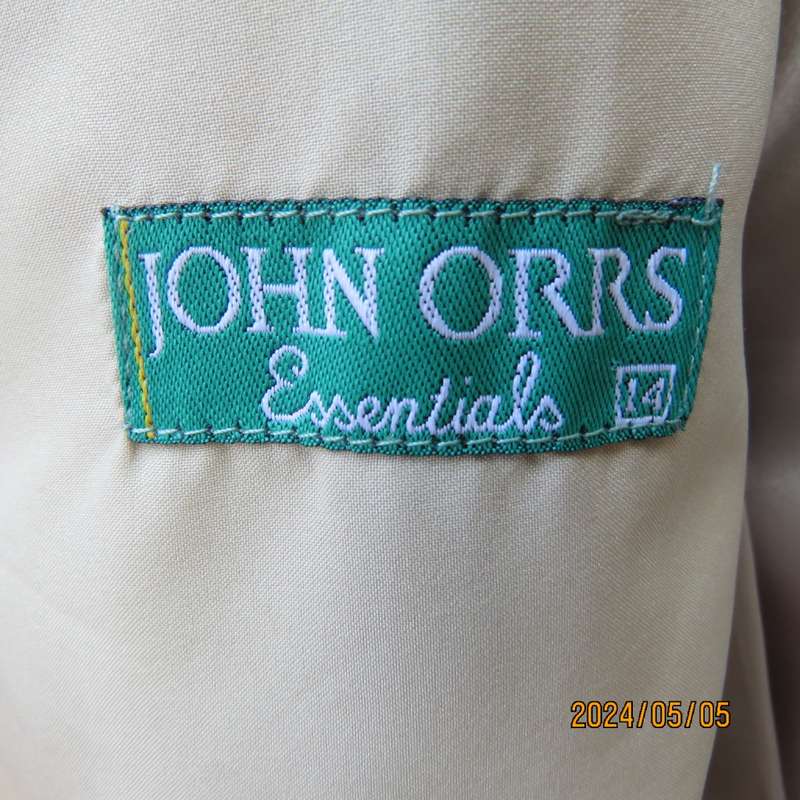 High quality JOHN ORRS checked long sleeve fully lined double breast size 38 jacket. Very good cond.