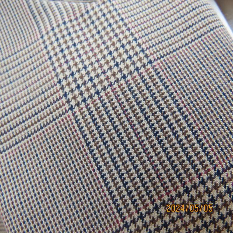 High quality JOHN ORRS checked long sleeve fully lined double breast size 38 jacket. Very good cond.