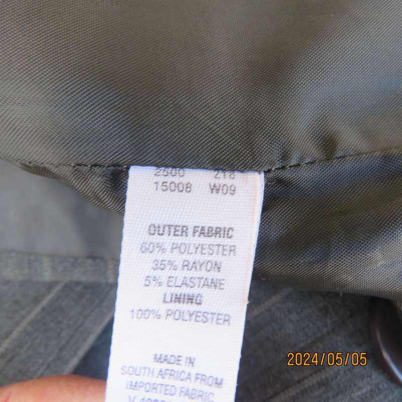 Elegant slate grey long sleeve striped jacket in lighter shades. By FINNEGANS size 42. Brand new con