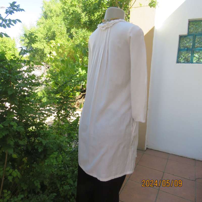 Amazing natural colour long cotton V neck button down top by PASTEL MA`AM size 34. New cond
