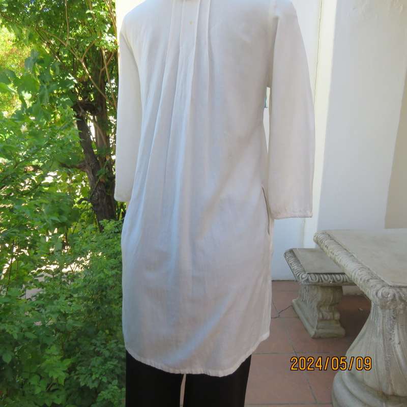 Amazing natural colour long cotton V neck button down top by PASTEL MA`AM size 34. New cond