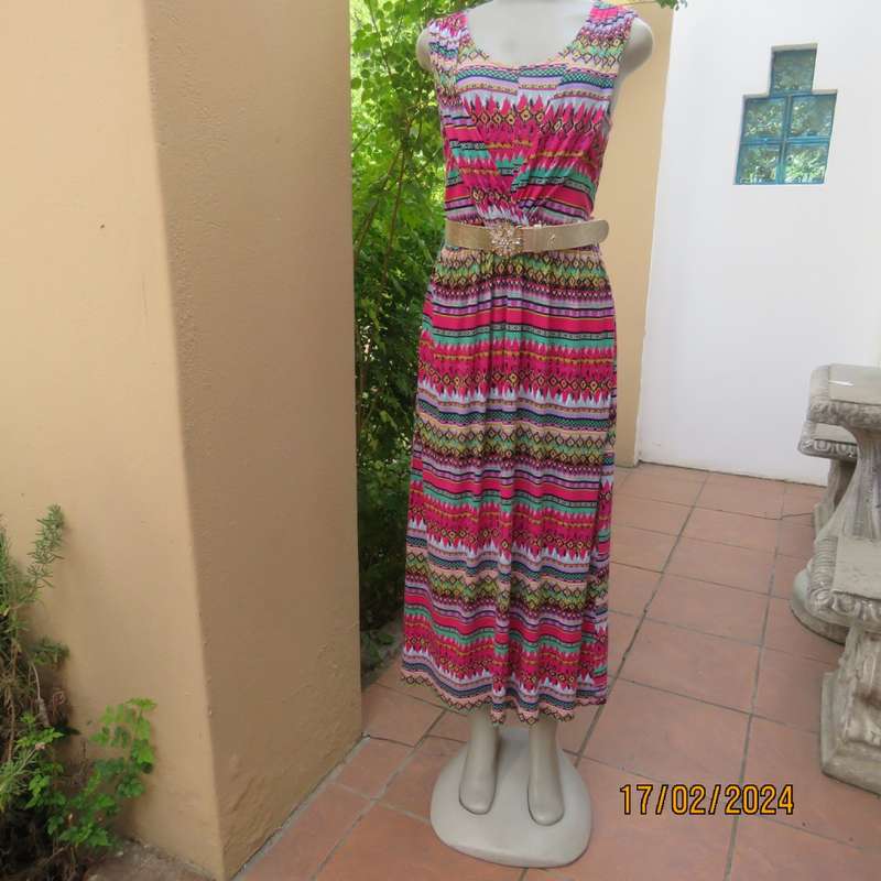 Cheerful horizontal pattern striped ankle length sleeveless dress. Elasticated waist.Size 37/13.