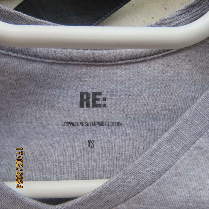 As new silver grey short sleeve T-Shirt. XS. V front by RE (Woolworths) 81-84cm chest.In 100% cotton