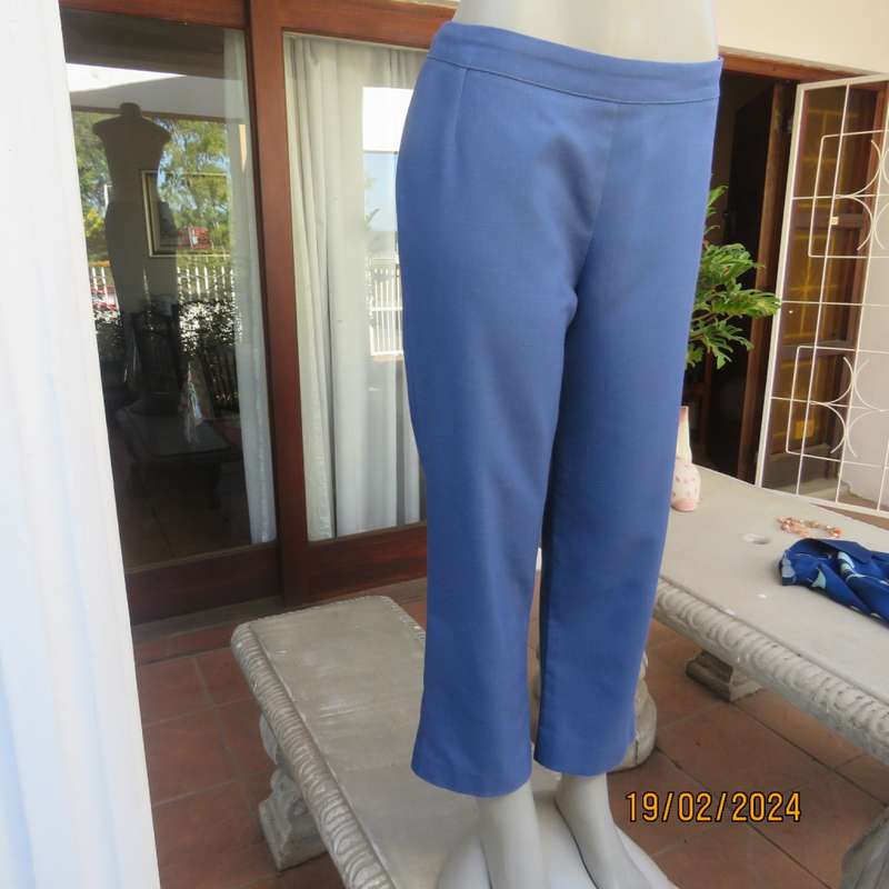 High quality Boutique made cobalt blue dress pants with tapered legs. Size 37. Linen look. As new