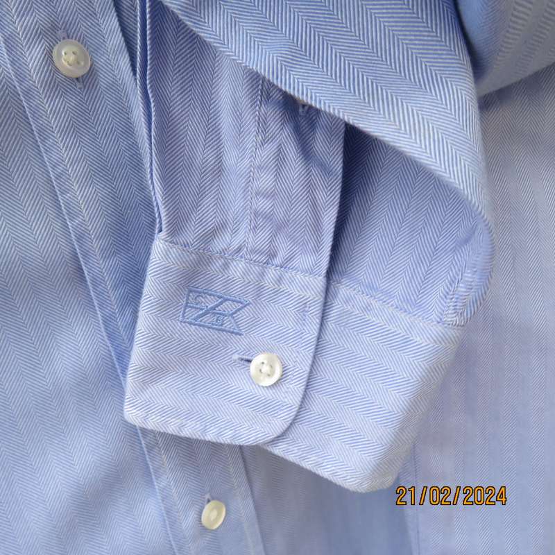 Men`s CUTTER & BUCK long sleeve 100% cotton dress shirt. From USA. Size XL. Brand new cond.