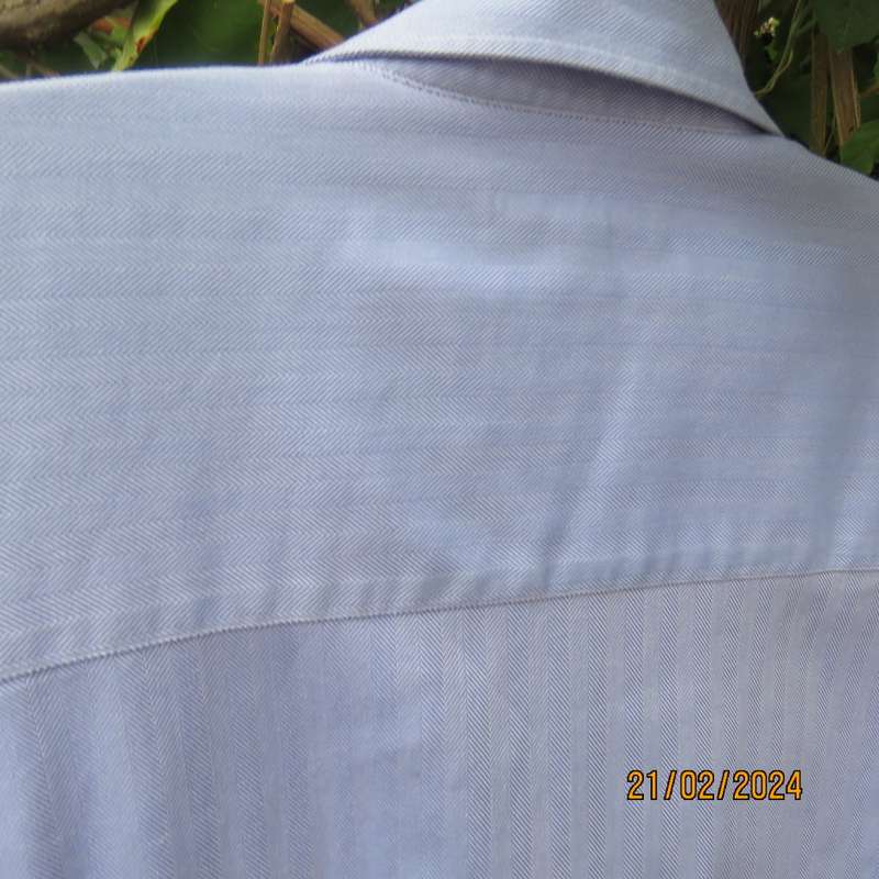 Men`s CUTTER & BUCK long sleeve 100% cotton dress shirt. From USA. Size XL. Brand new cond.