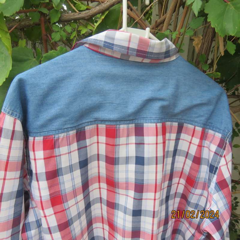 Young at heart Men`s blue/red/white check long sleeve shirt. Denim yokes/patches ext.Size XL.As new