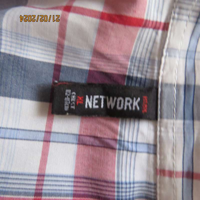 Young at heart Men`s blue/red/white check long sleeve shirt. Denim yokes/patches ext.Size XL.As new