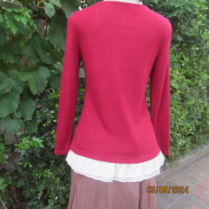 Soft dark red long sleeve angora/acrylic stretch knitted top. Cream fabric bows & frill. Size 34/10