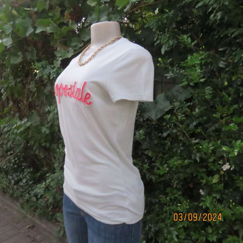 AEROPOSTALE best brand soft green capped sleeve T Shirt size 34. Name stitched on front.