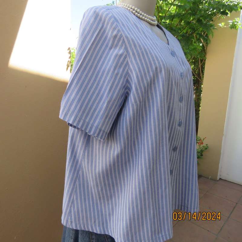 Comfy loose blue/white vertical striped button down polycotton top. V neckline. By LYNETTE size 42.