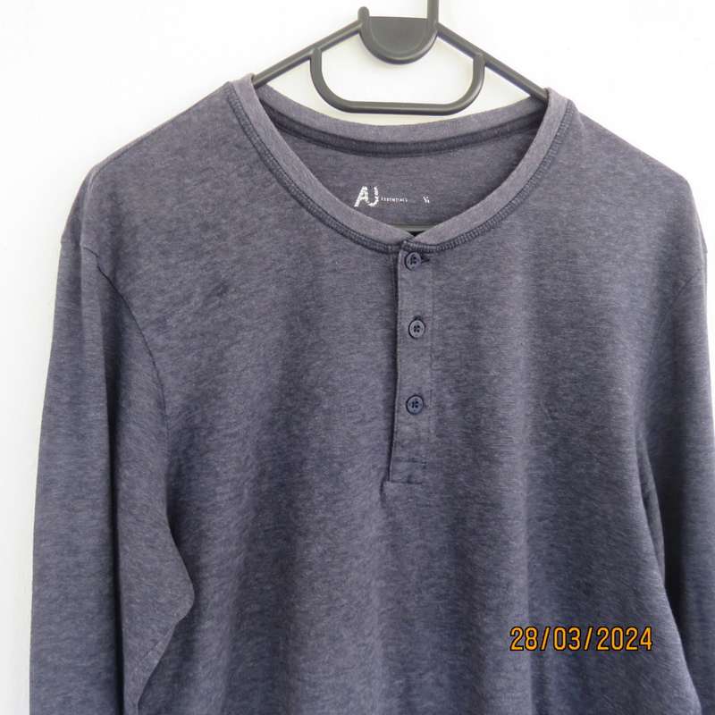 WOOLWORTHS warm dark denim blue long sleeve men`s top size Med. 3 button opening. As new.