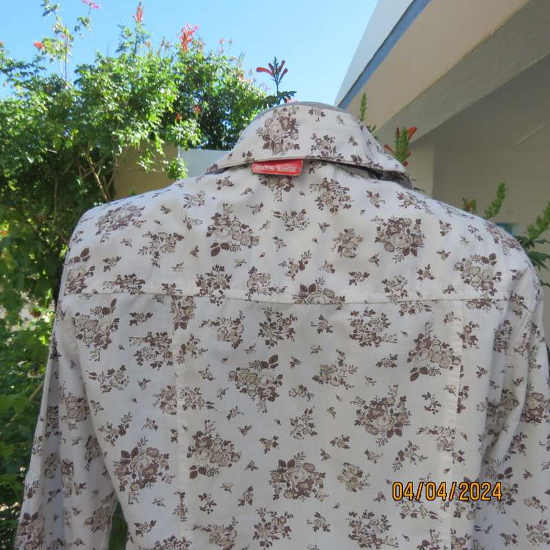Casual cream stretch cotton/brown flower posies tailored top. Long sleeves/collar.Size 32 by INWEAR