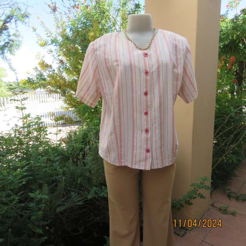 Casual bubble cotton vertical pink-yellow striped short sleeve button down top. Size 38.