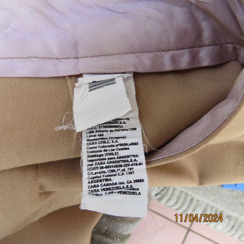 High quality ZARA Basic fawn colour bootlegged pants size 32/8. Polyester/viscose stretch. As new