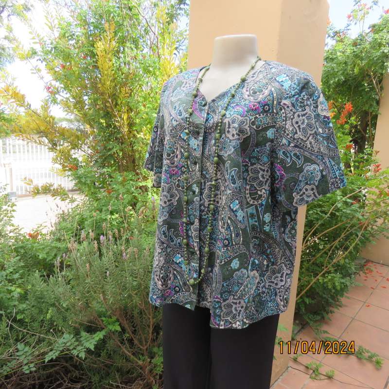 Short sleeve cropped paisley patterned polycotton top. Purple/green/blue and white.Size 42.