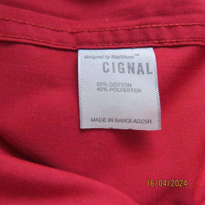 Men`s cherry red long sleeve polycotton CIGNAL (Markham) shirt size S chest 95cm. Free narrow tie.