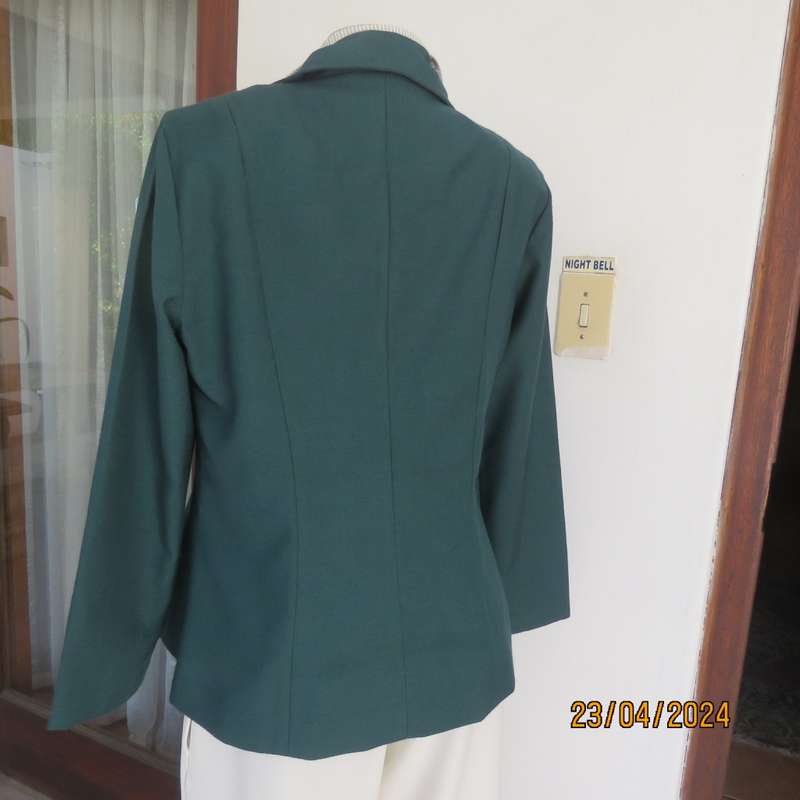 Elegant Sacramento green long sleeve polycotton size 36 jacket. By Boutique.Clover leaf collar.