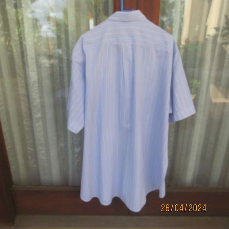 Classic short sleeve polycotton PRINGLE shirt in blue/white stripes. Size 4XL. One pocket. As new